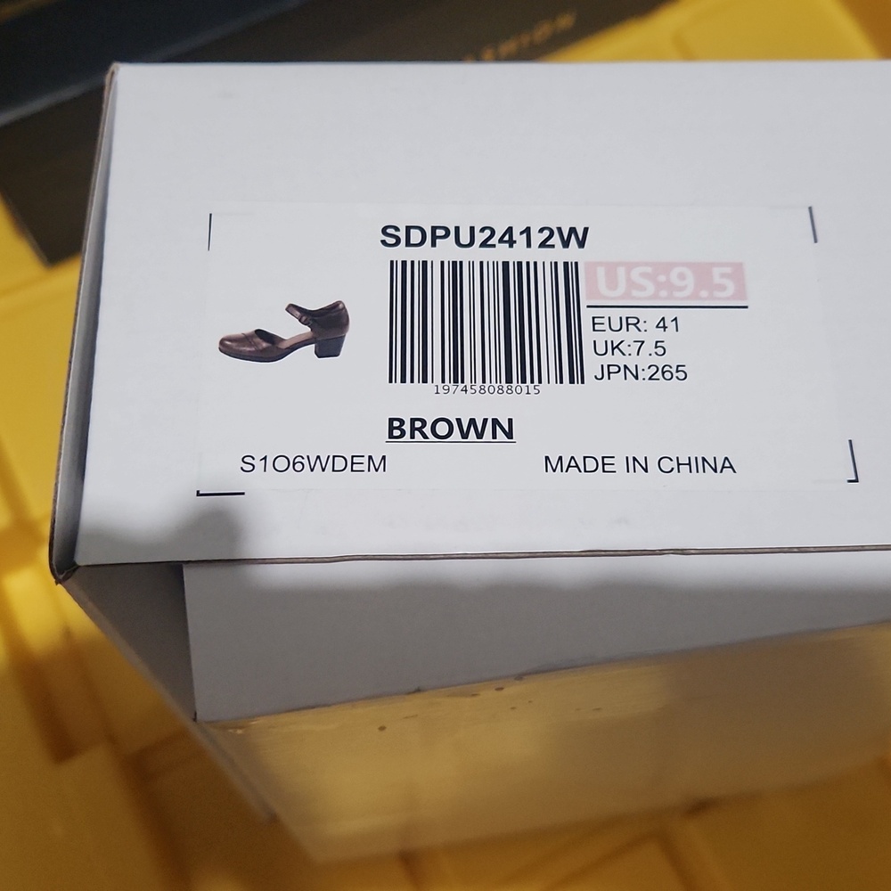Shoes - Picture 3 of 3